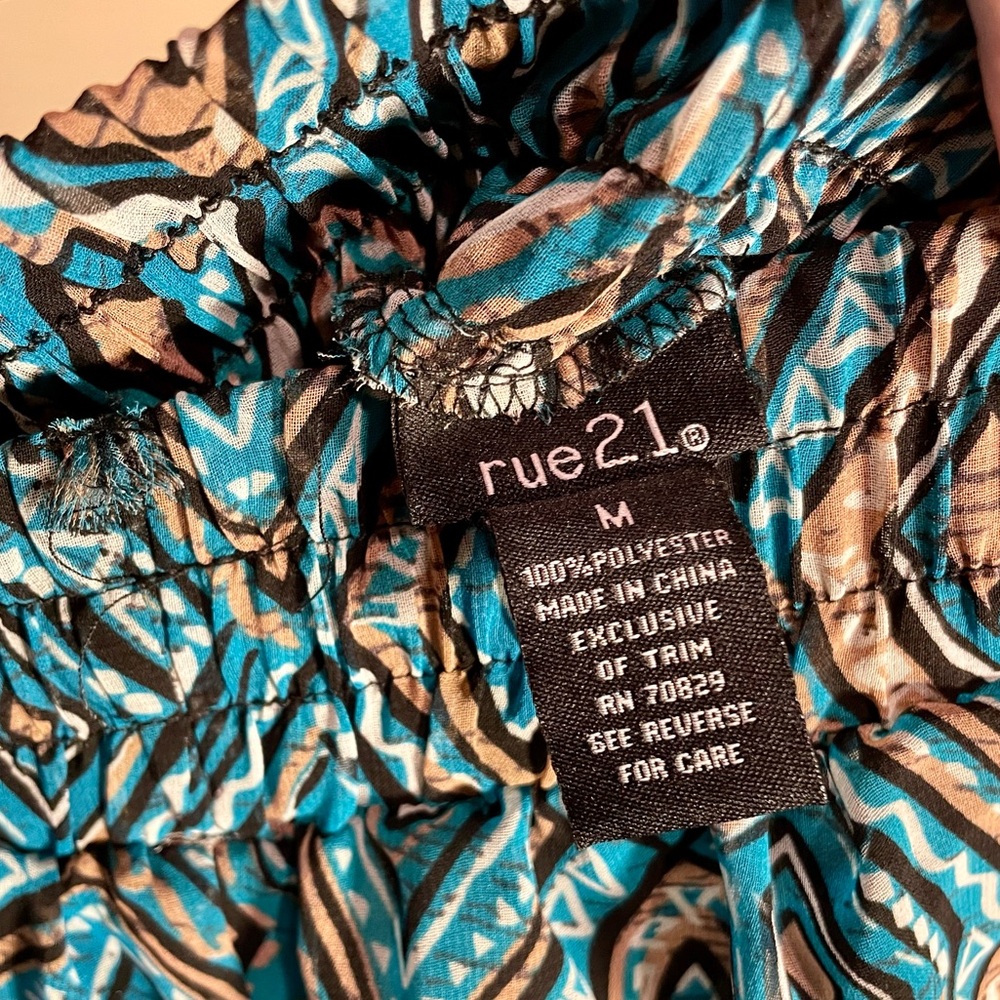Geometric Pattern Ruffle Skirt - Picture 4 of 4